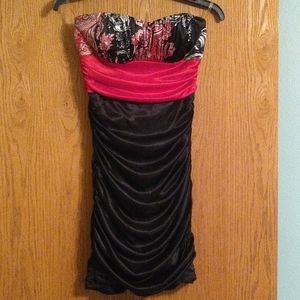 Strapless dress